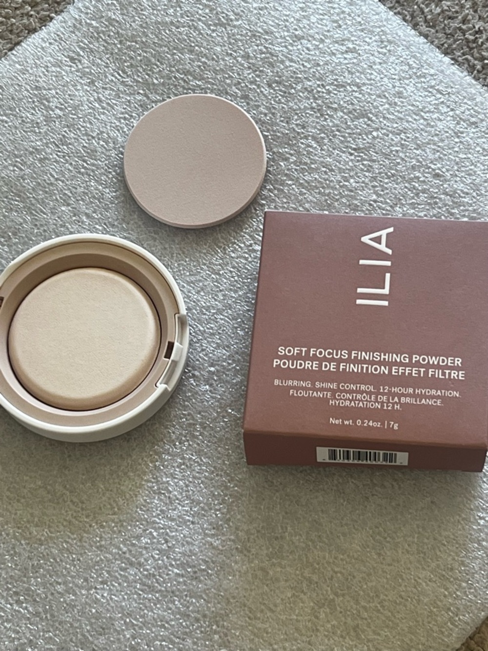 Ilia Soft Focus Finishing Powder Light Hold